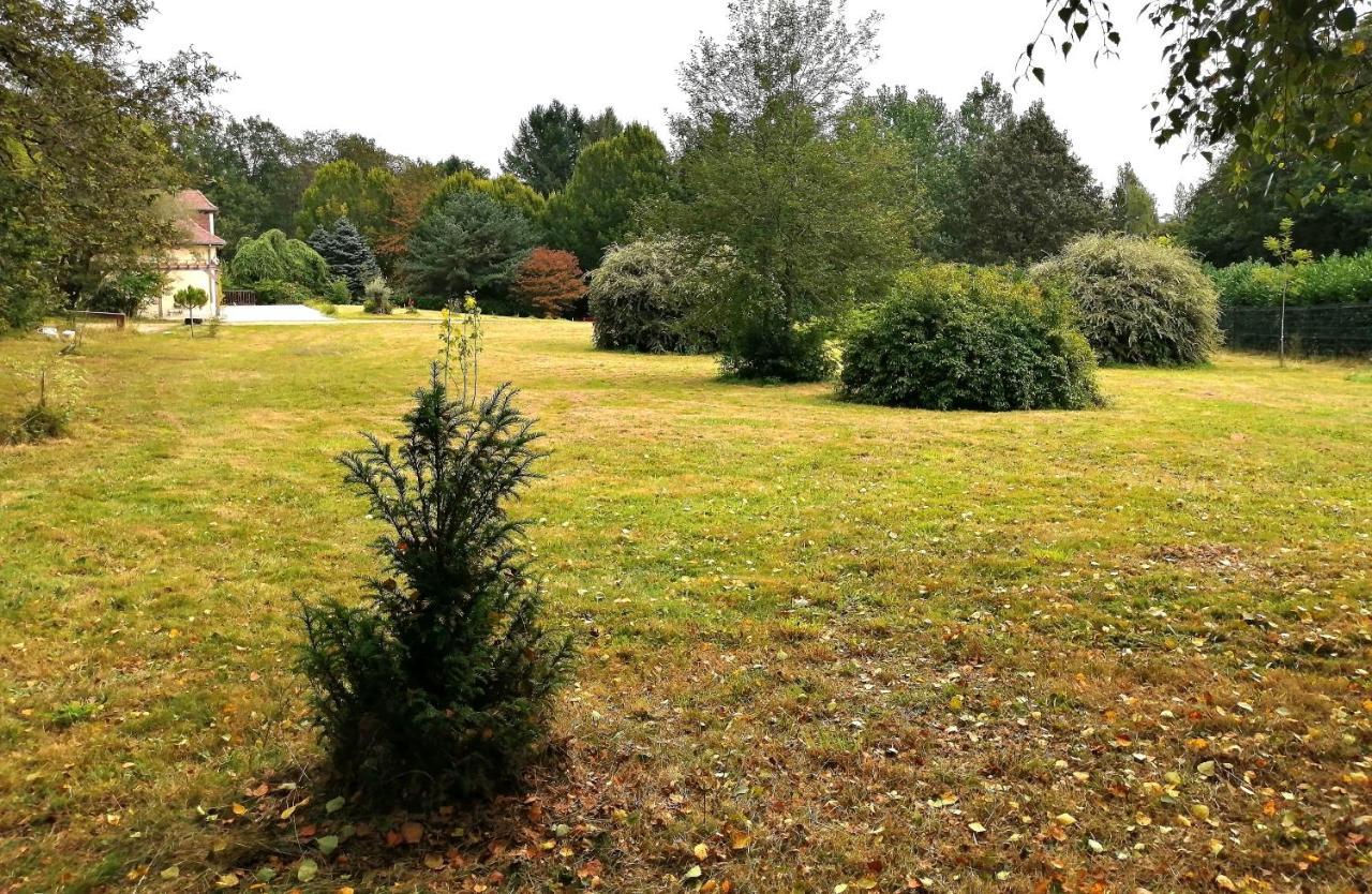 Le Gite Du Parc La Coquille Exterior foto